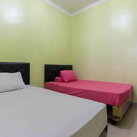 Kostawira Syariah Bintaro Mitra Reddoorz Hotel Mencil Exterior foto