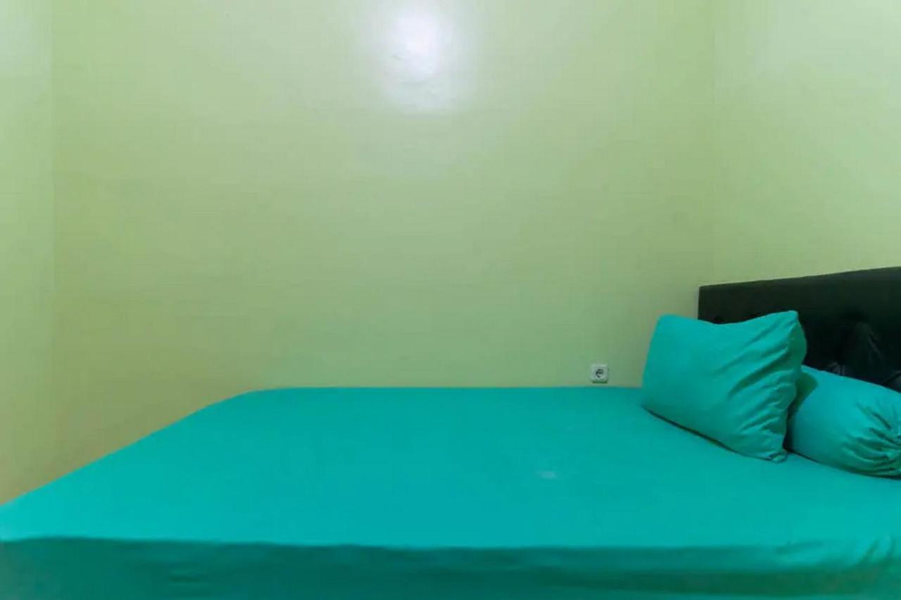 Kostawira Syariah Bintaro Mitra Reddoorz Hotel Mencil Exterior foto